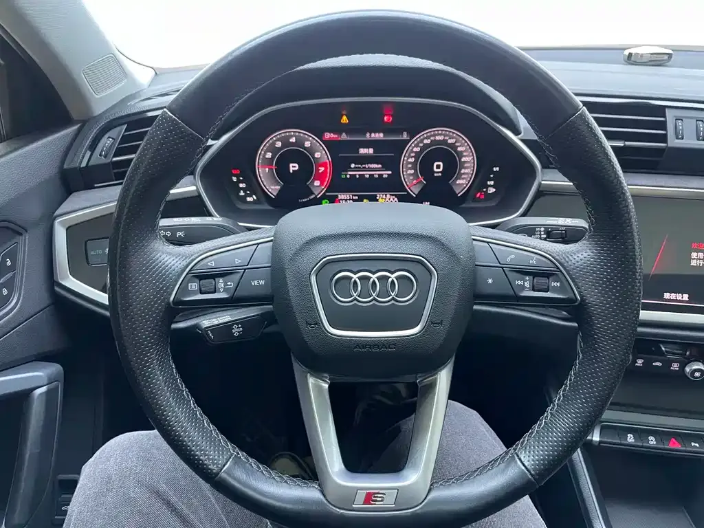 Audi Q3 Sportback — фото 9