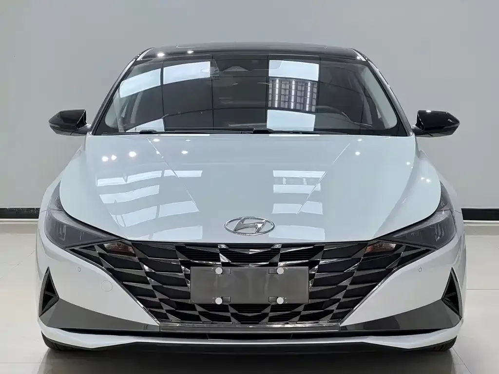 Hyundai Elantra — фото 6