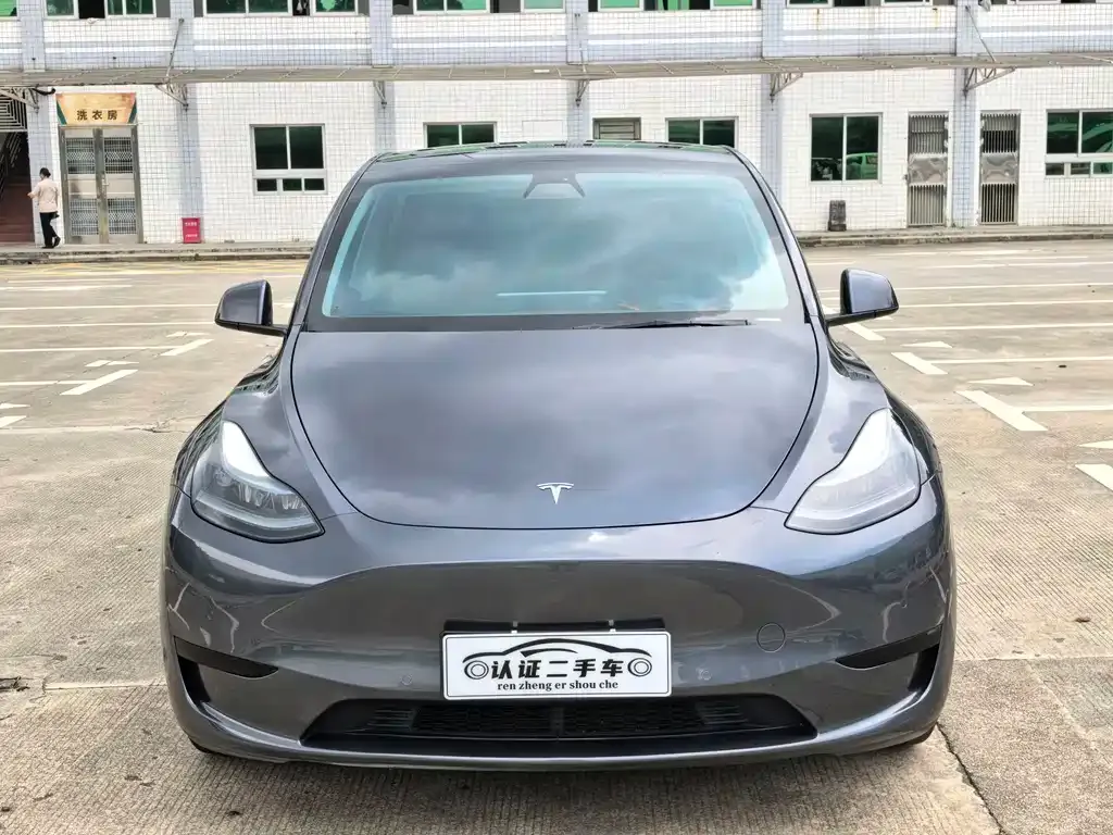 Tesla Model Y — фото 4