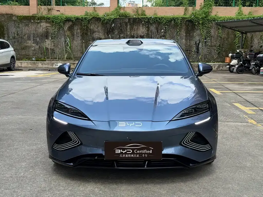 BYD Seal — фото 2
