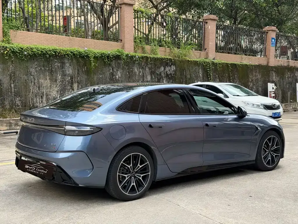 BYD Seal — фото 3