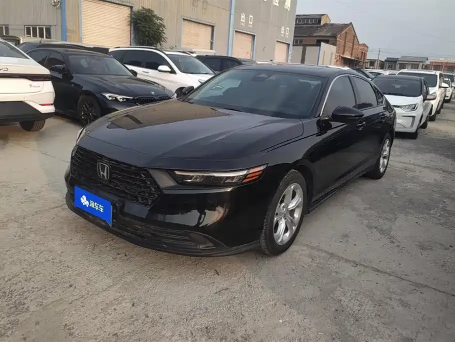 Honda Accord — фото 1