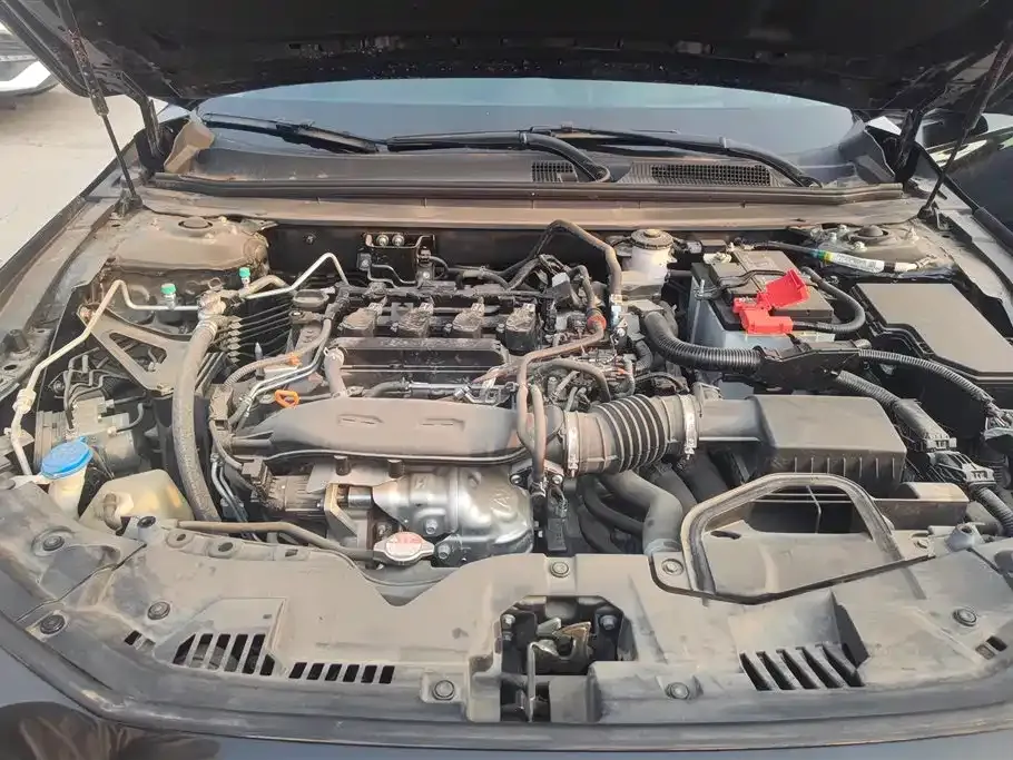 Honda Accord — фото 10
