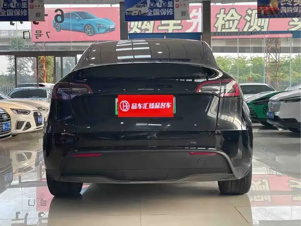 Tesla Model Y — фото 4