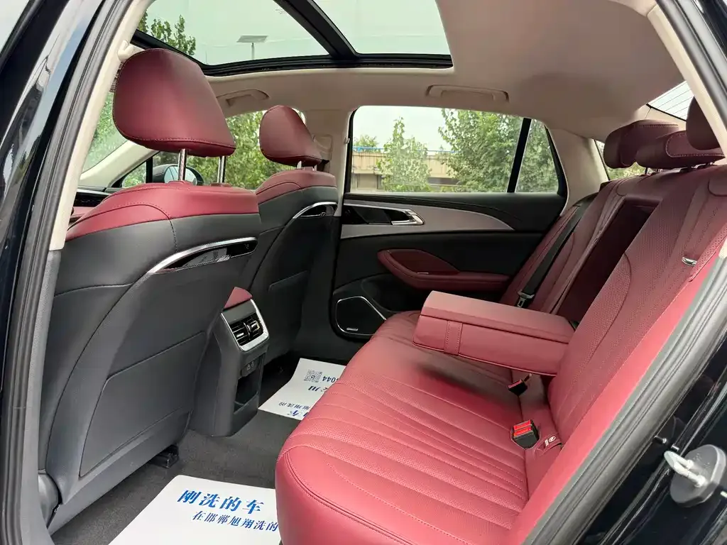 Hongqi H5 — фото 10