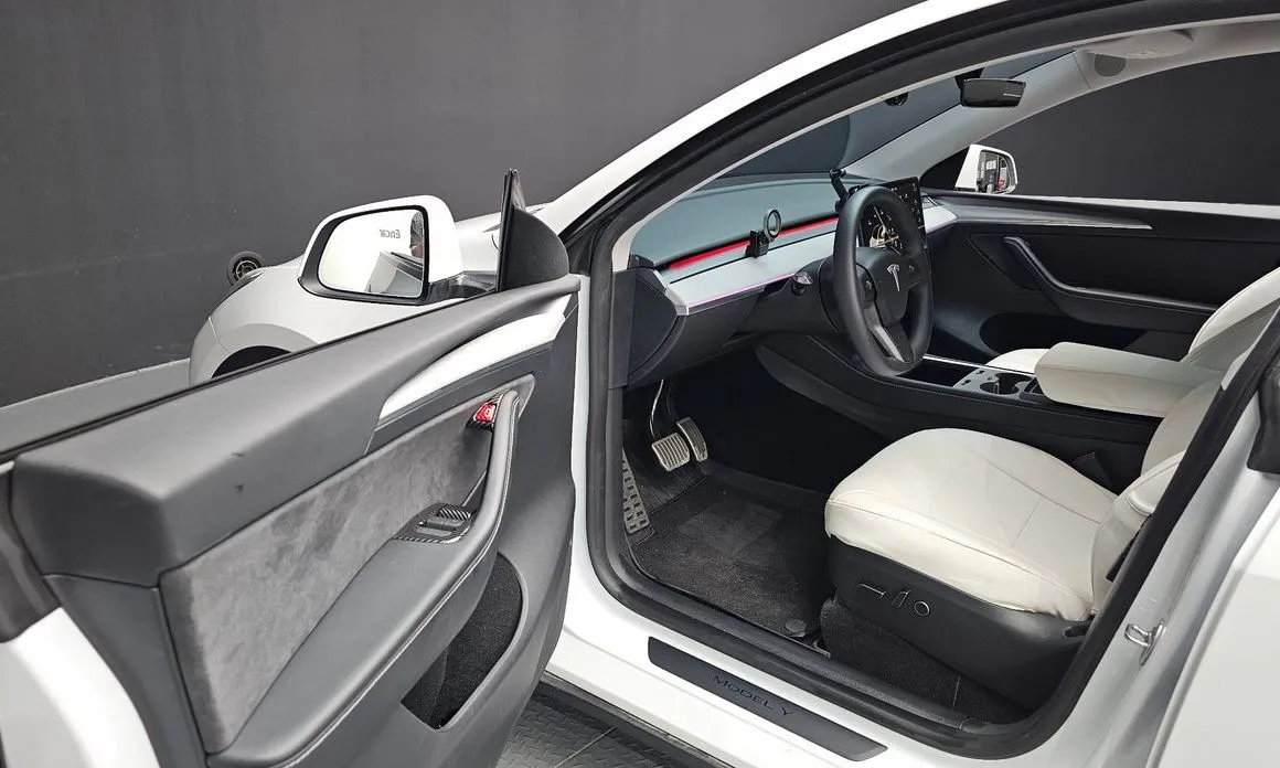 Tesla Model Y — фото 9