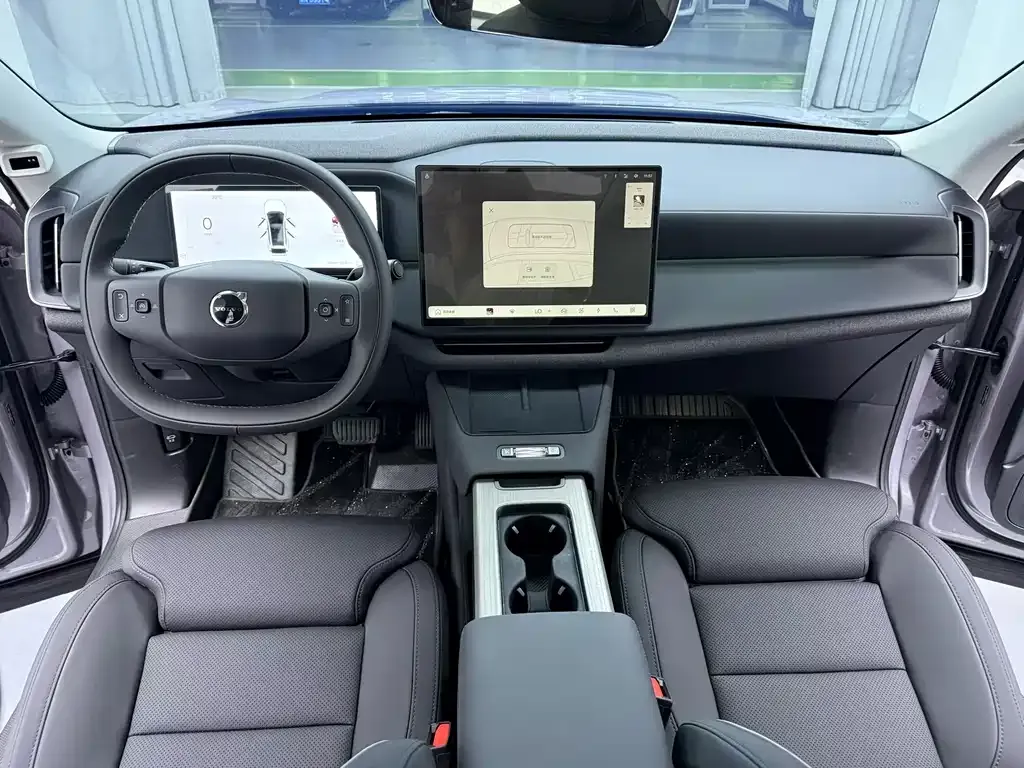 Volvo XC70 Plug-in Hybrid 2025 из CN, фото 9