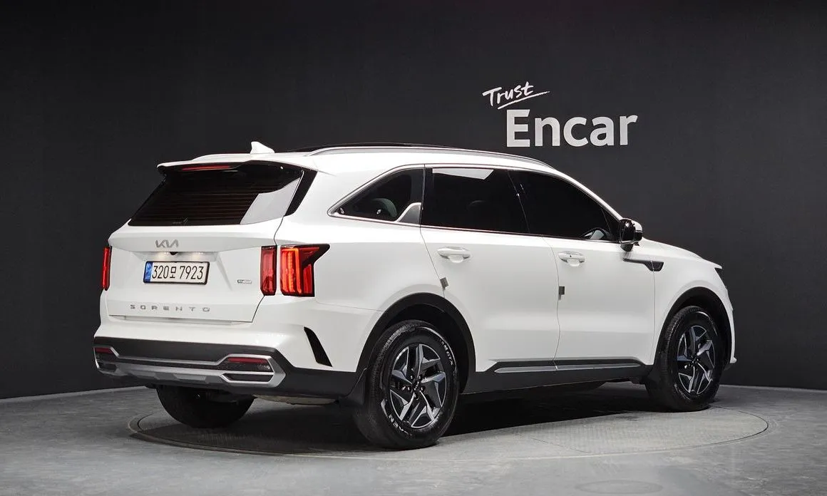 Kia Sorento — фото 9
