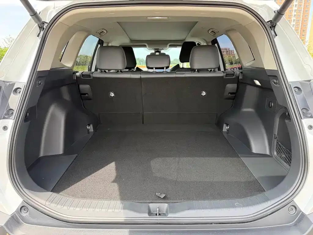 Toyota RAV4 — фото 4