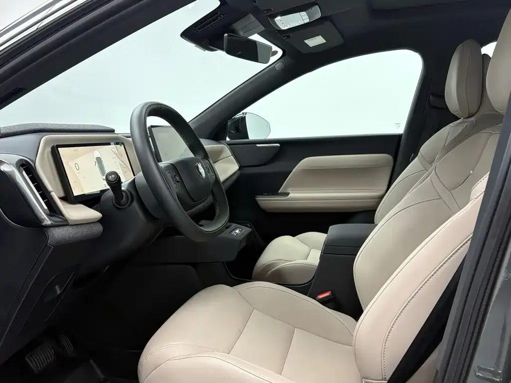 Volvo XC70 Plug-in Hybrid — фото 8