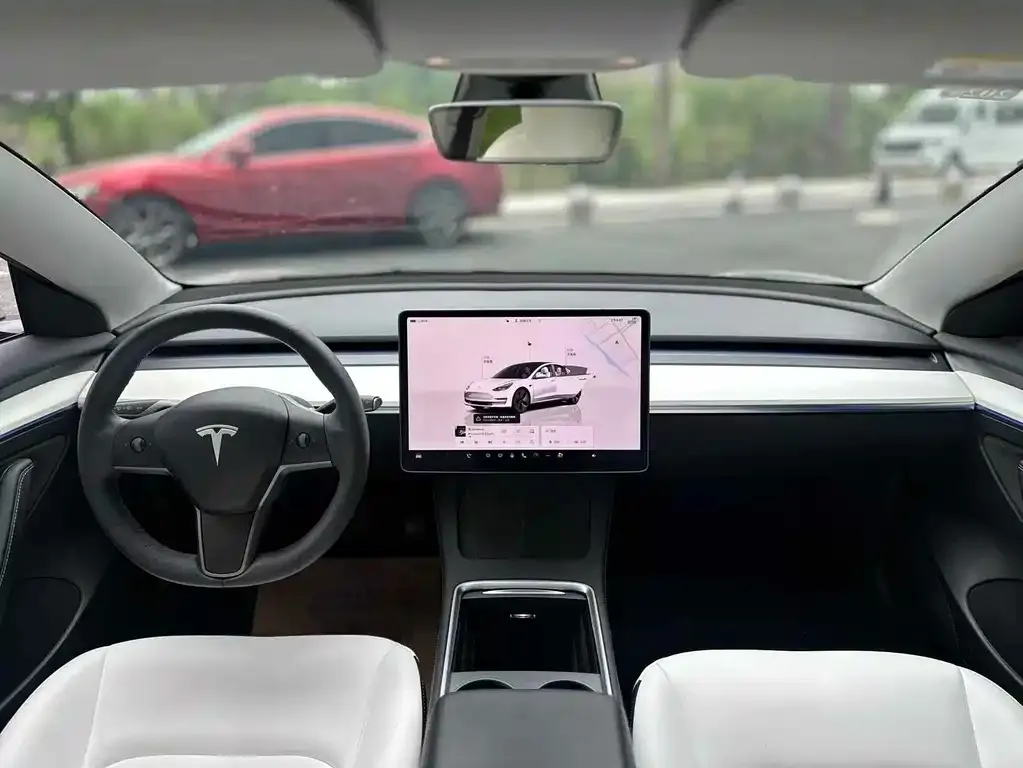 Tesla Model 3 — фото 6