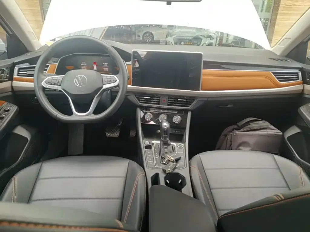 Volkswagen Bora 2024 из CN, фото 2