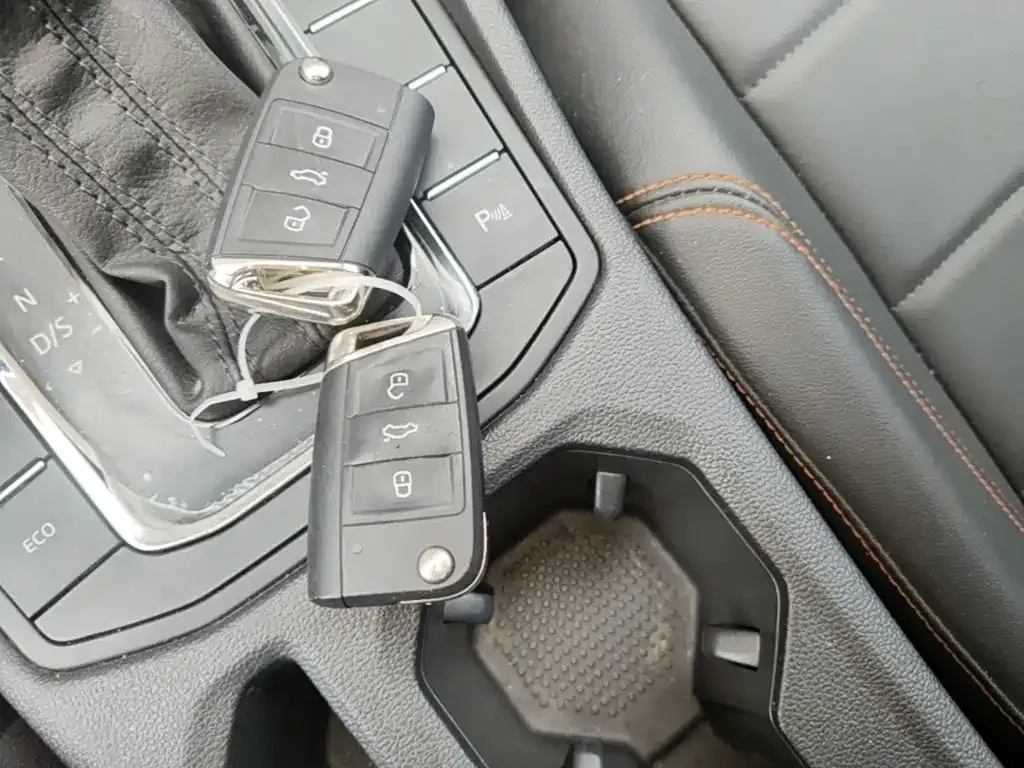 Volkswagen Bora 2024 из CN, фото 10