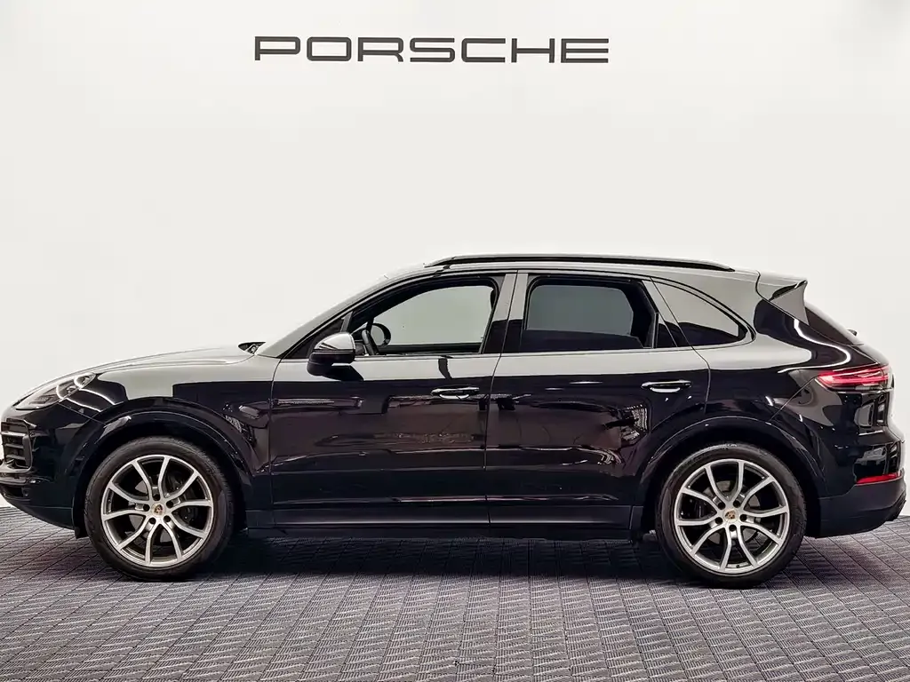 Porsche Cayenne — фото 10