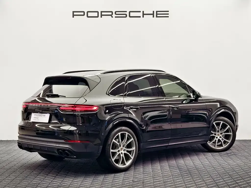 Porsche Cayenne — фото 8
