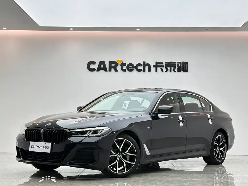 BMW 5 Series — фото 1