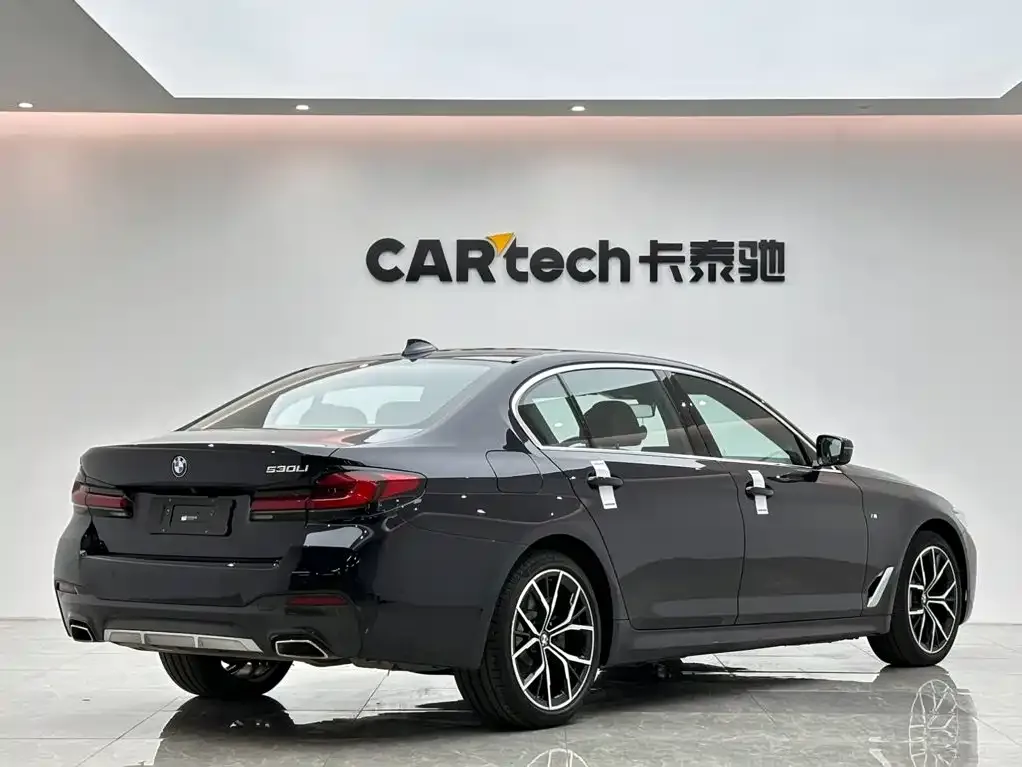 BMW 5 Series — фото 5