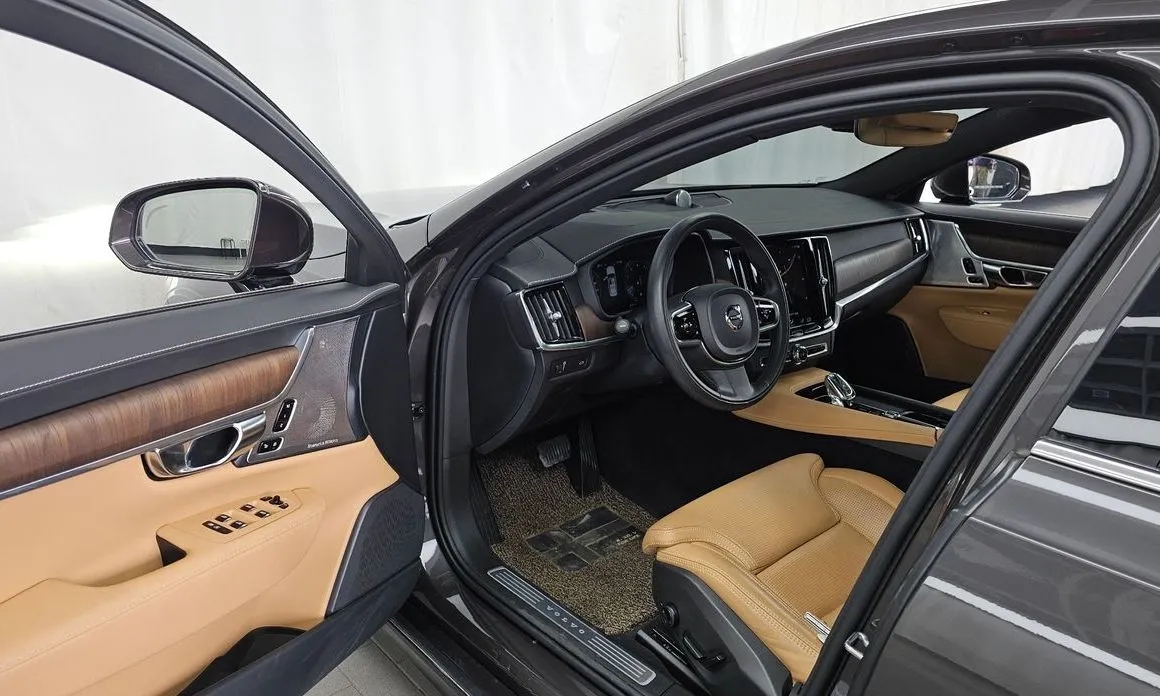 Volvo S90 2021 из KR, фото 3