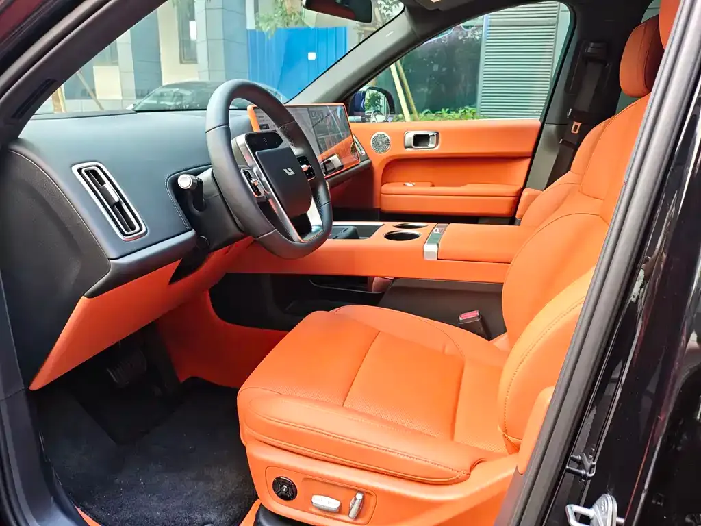 Li Auto L6 — фото 5