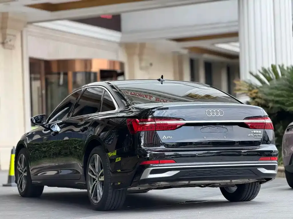 Audi A6L 2024 из CN, фото 4