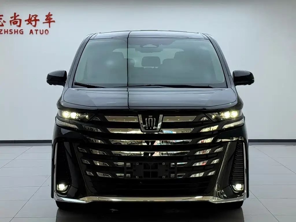 Toyota Vellfire — фото 4