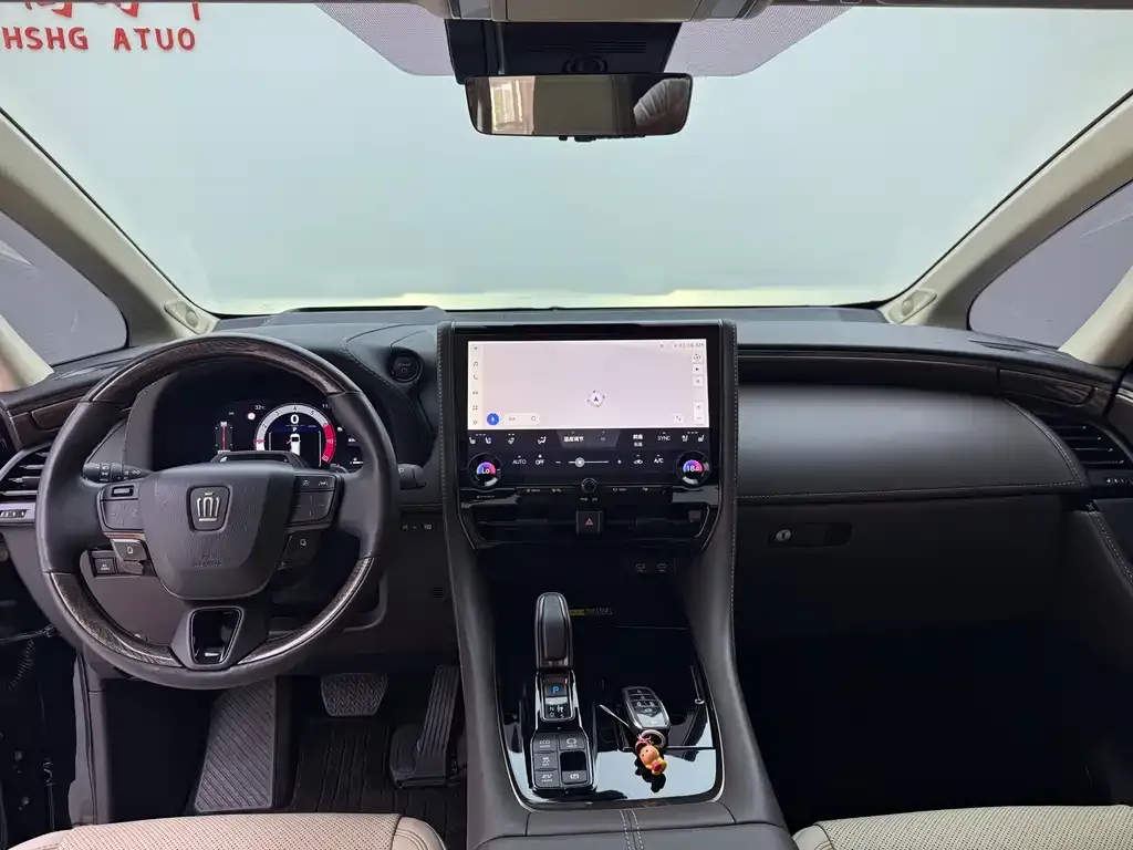 Toyota Vellfire — фото 3