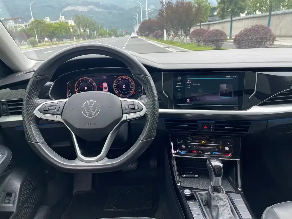 Volkswagen Passat — фото 5