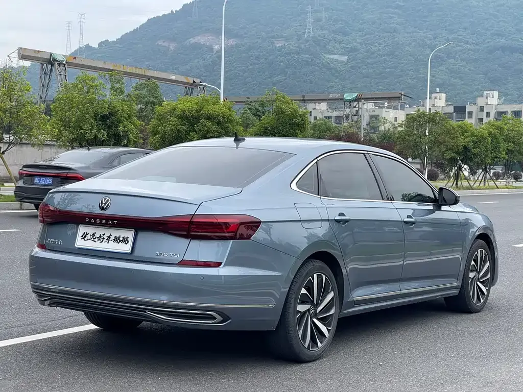 Volkswagen Passat — фото 9