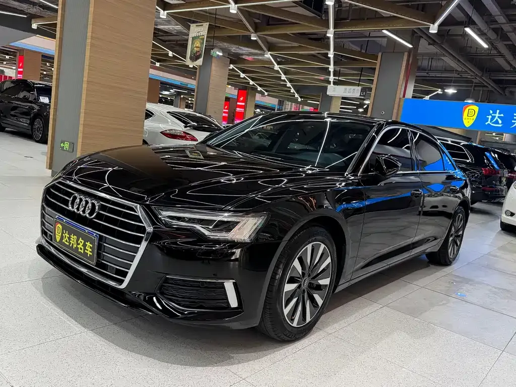 Audi A6L — фото 1