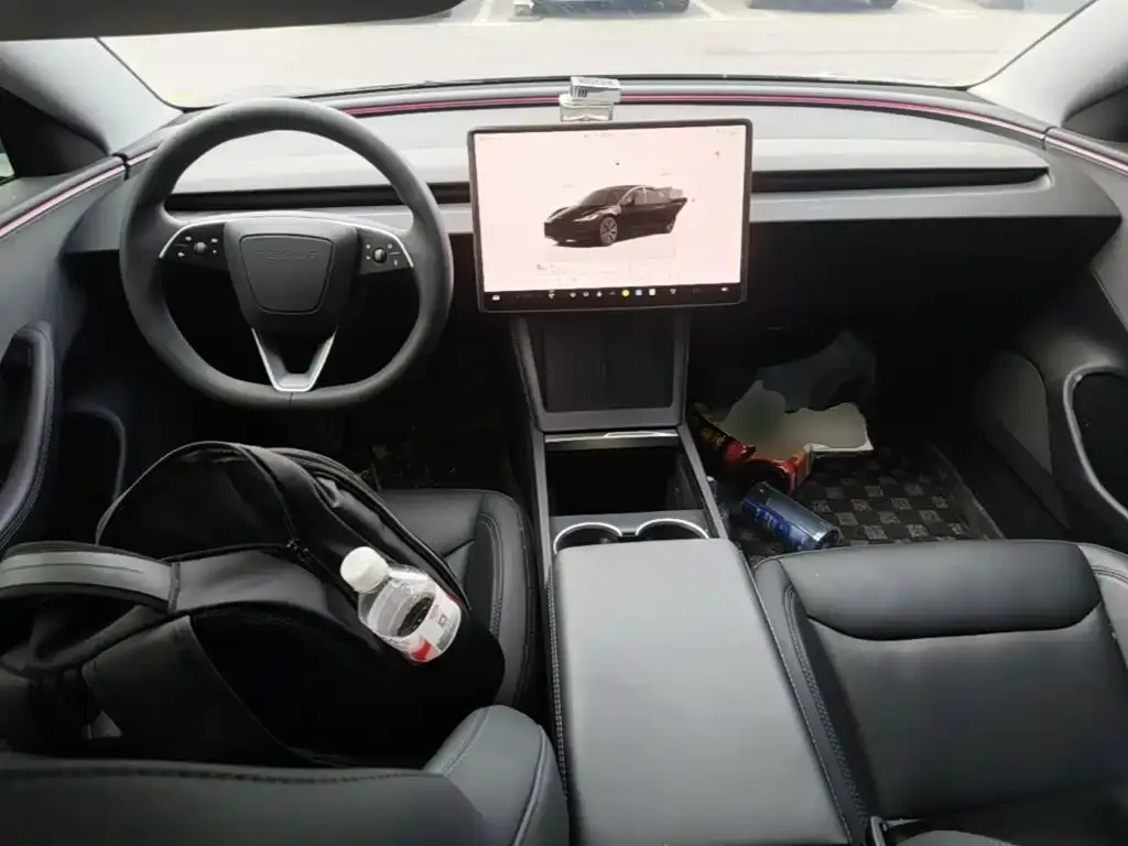 Tesla Model 3 — фото 8