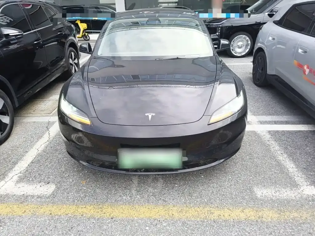 Tesla Model 3 — фото 5