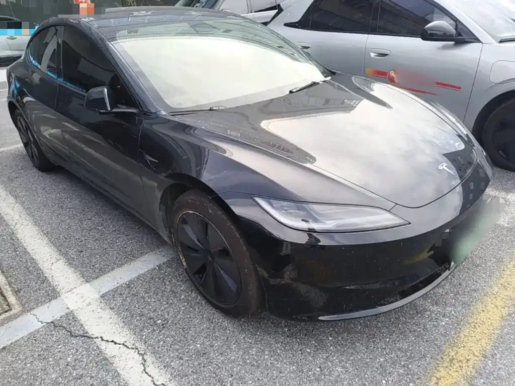 Tesla Model 3 — фото 7