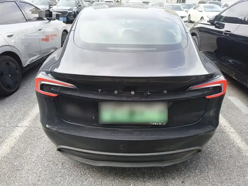 Tesla Model 3 — фото 6