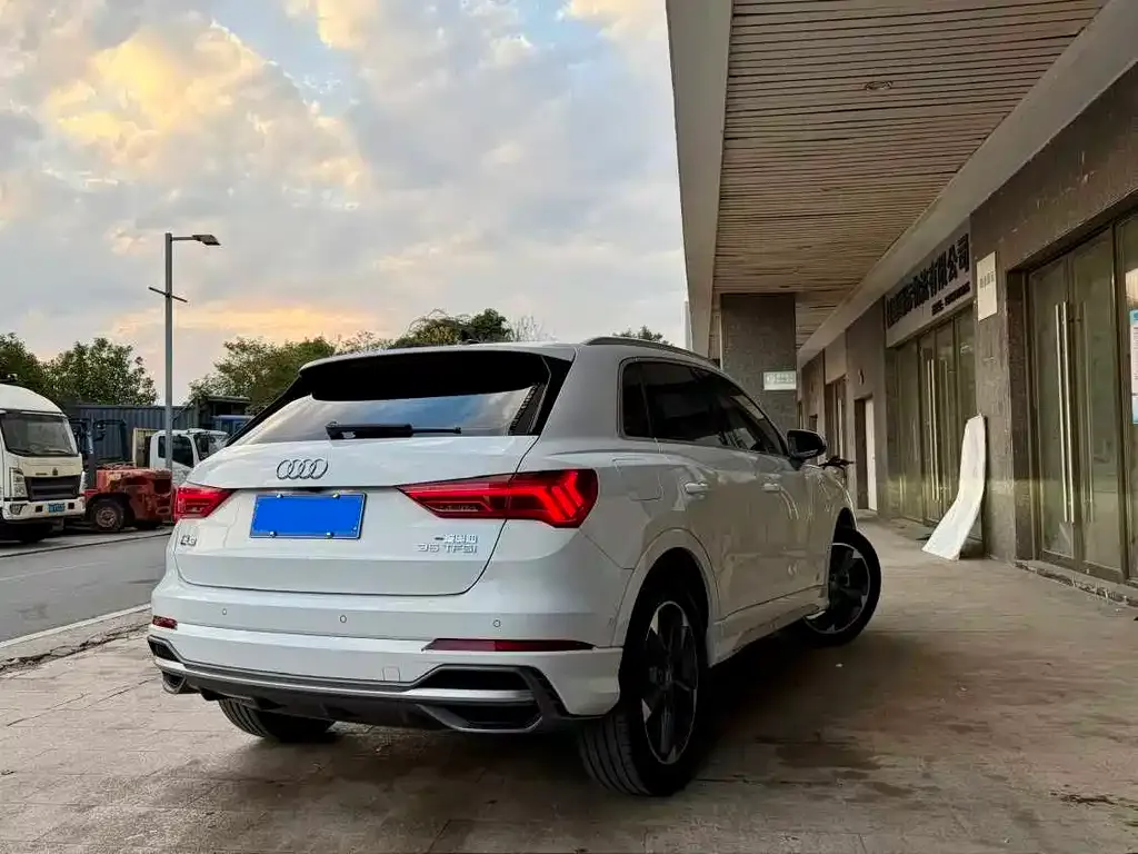 Audi Q3 — фото 3