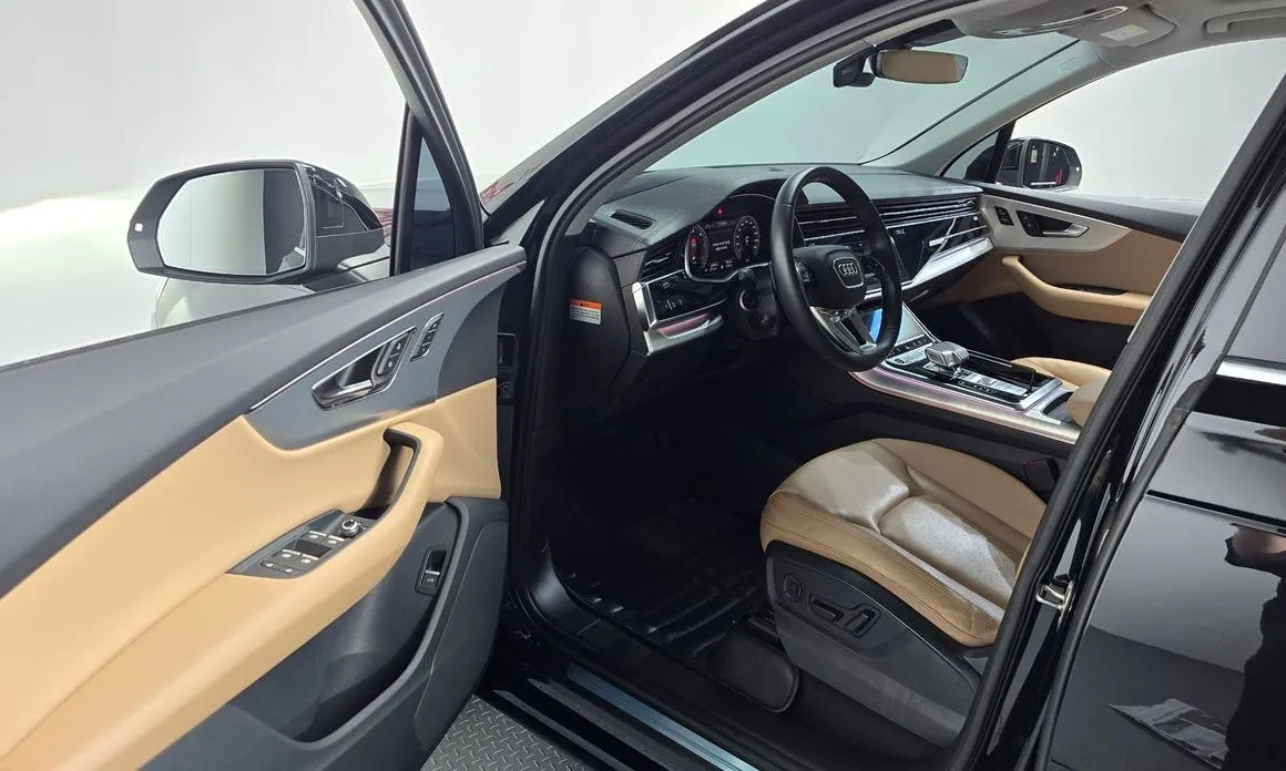 Audi Q7 2023 из KR, фото 10