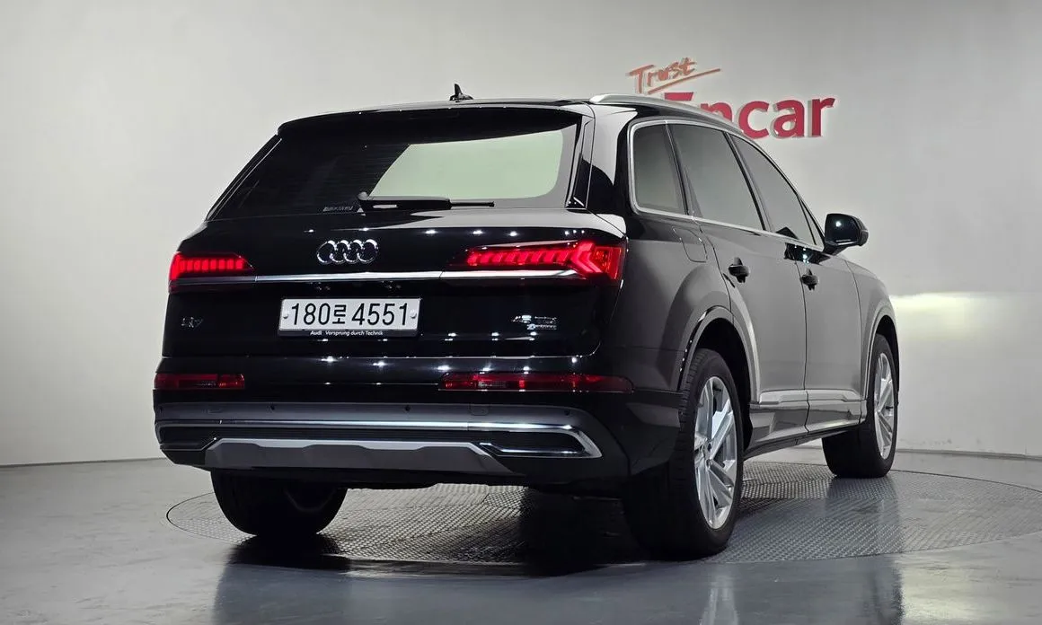 Audi Q7 2023 из KR, фото 5