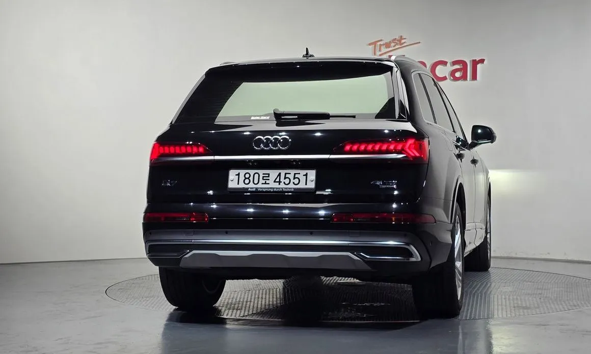 Audi Q7 2023 из KR, фото 8