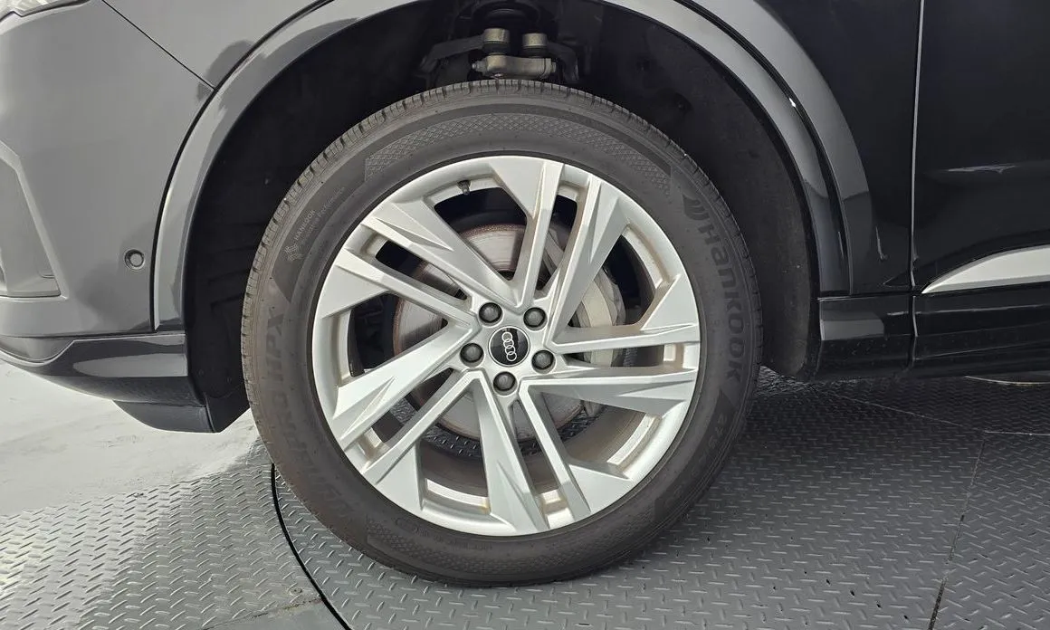 Audi Q7 2023 из KR, фото 6