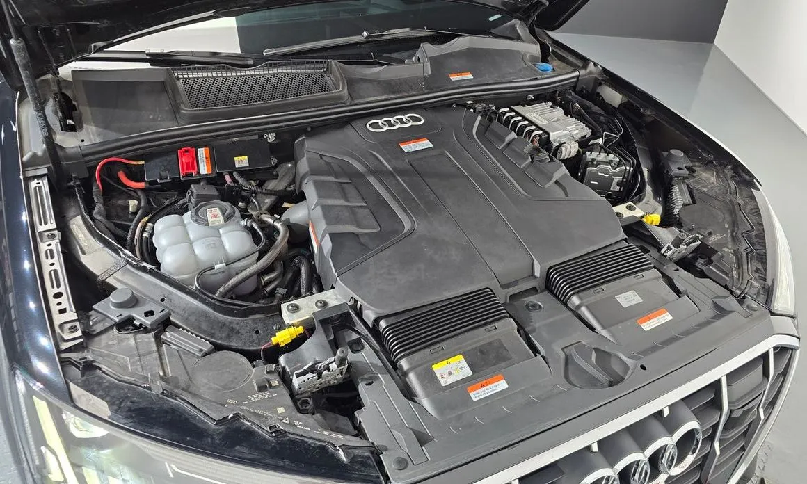 Audi Q7 2023 из KR, фото 9