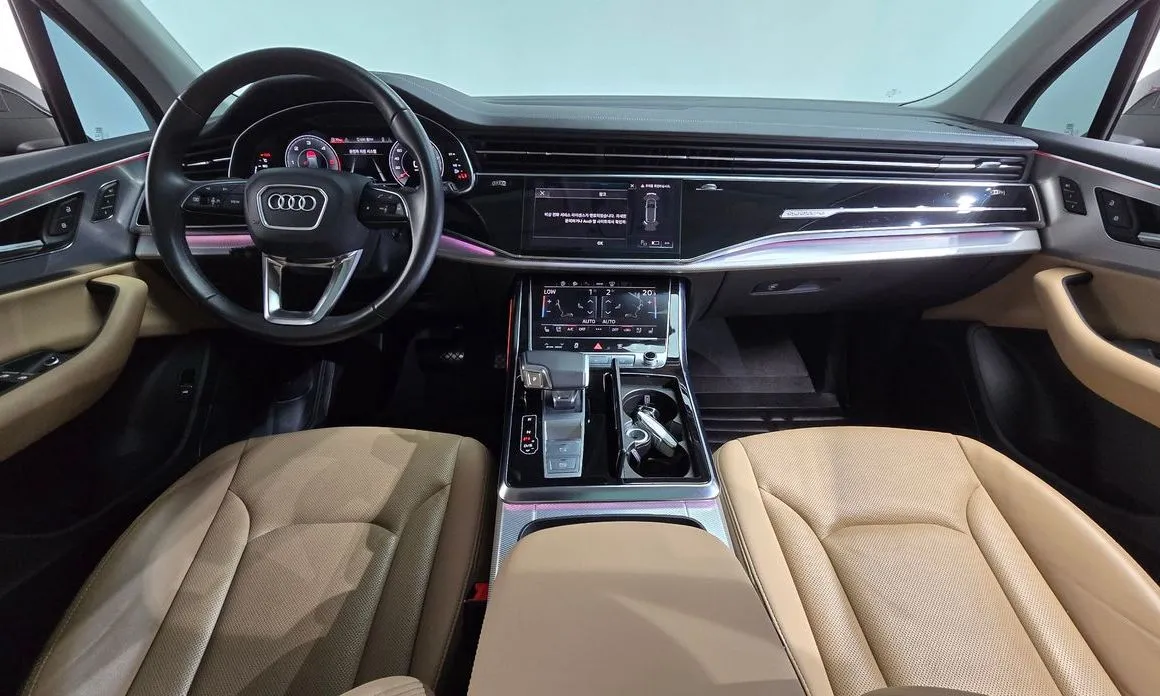 Audi Q7 2023 из KR, фото 7