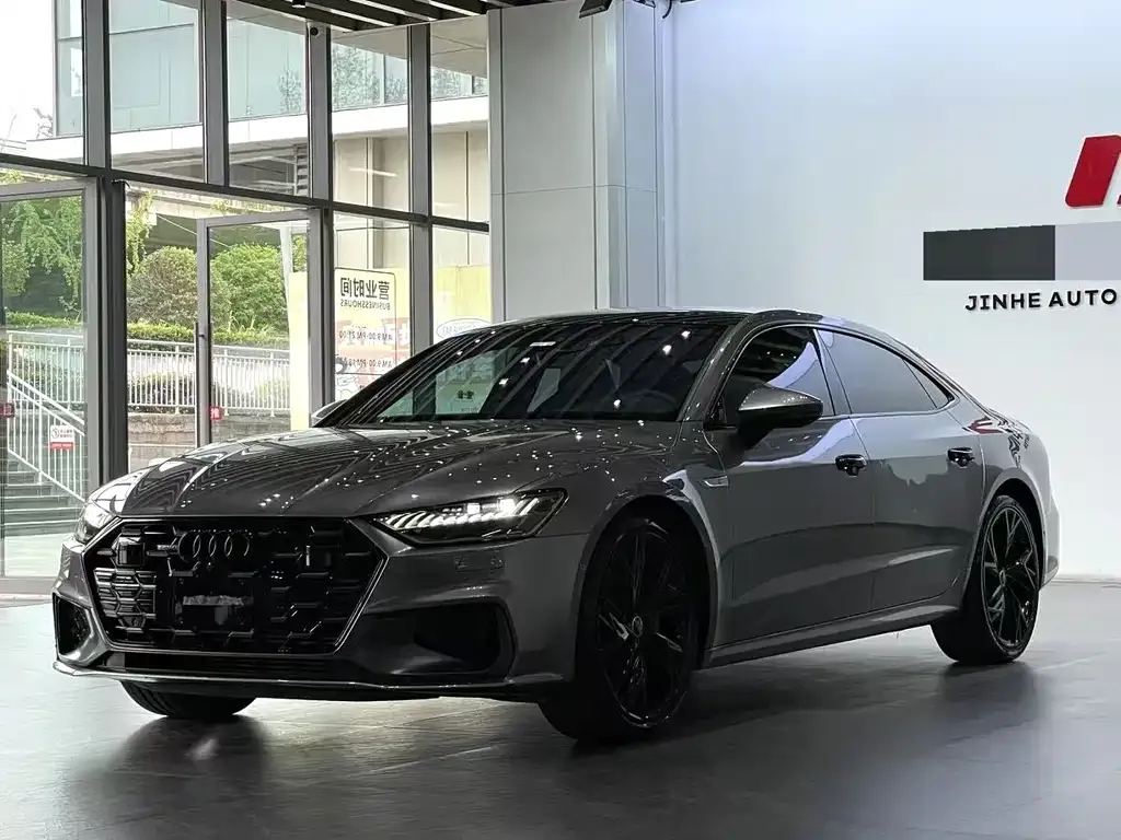 Audi A7L — фото 1