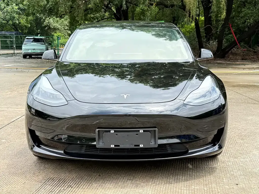 Tesla Model 3 — фото 8