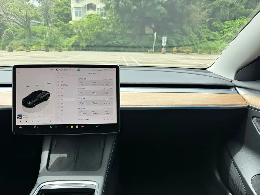 Tesla Model 3 — фото 10