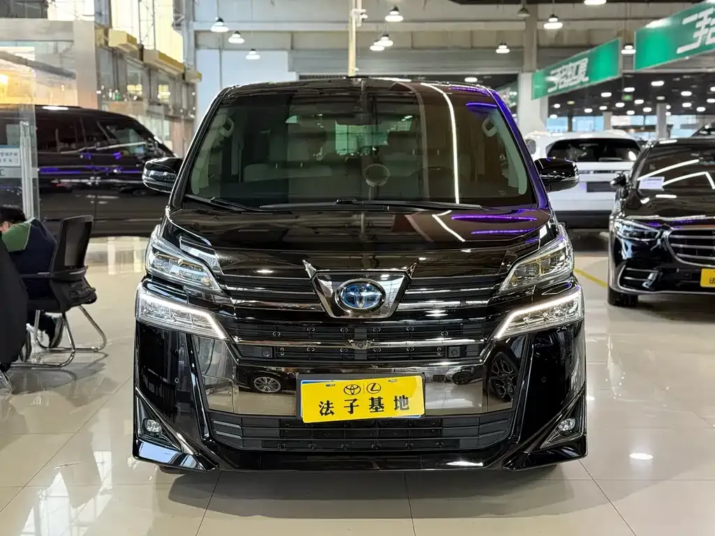 Toyota Vellfire — фото 6