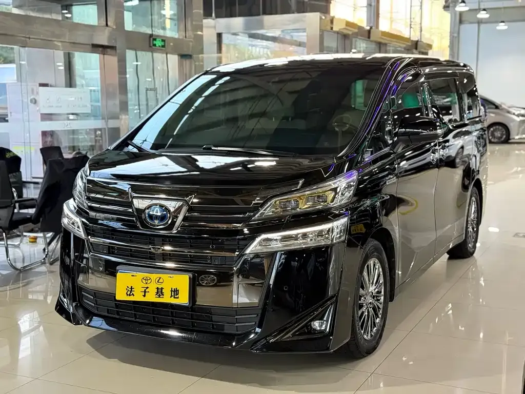 Toyota Vellfire — фото 4