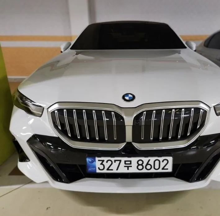 BMW 5-Series — фото 1