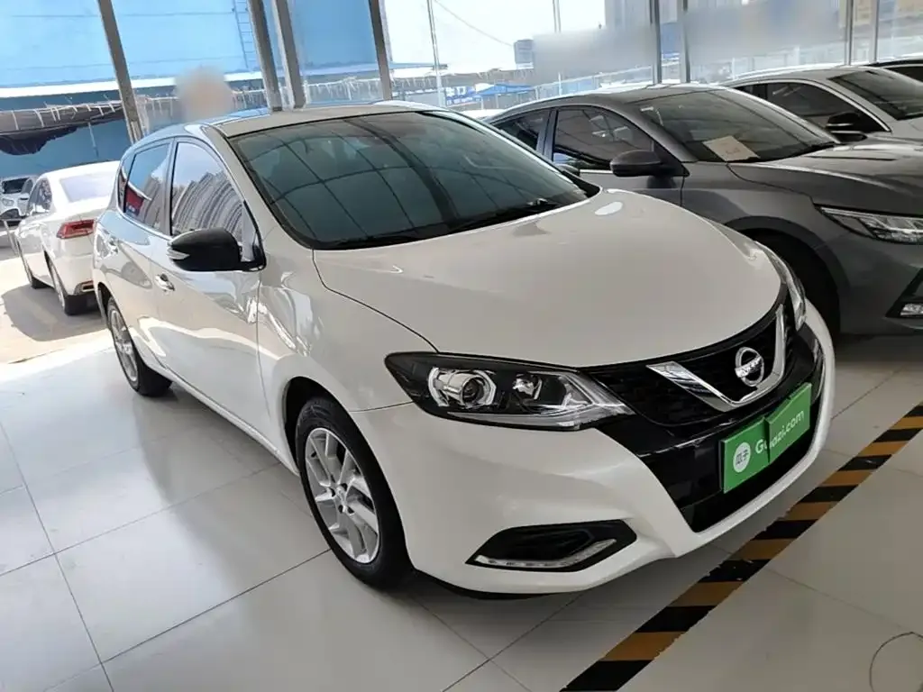 Nissan Tiida 2023 из CN, фото 5