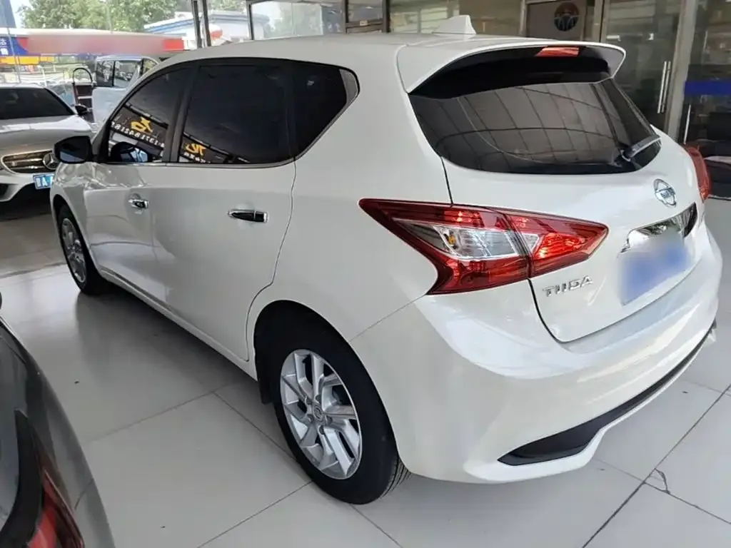 Nissan Tiida 2023 из CN, фото 7