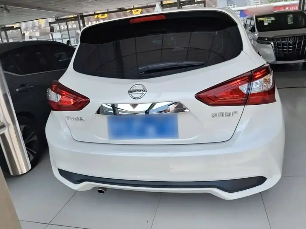 Nissan Tiida 2023 из CN, фото 10