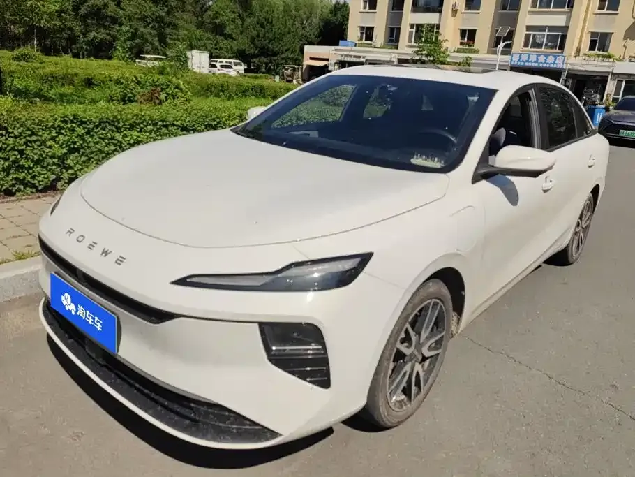 Roewe D6 — фото 1